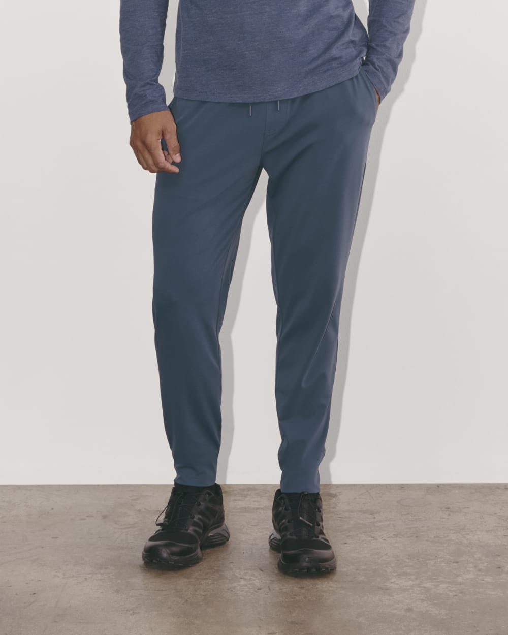 The Off-Duty Tech Jogger | Midnight Navy – Everlane