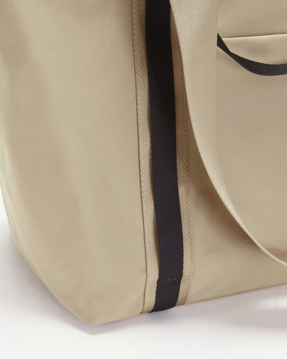 The Recycled Nylon Tote | Khaki – Everlane