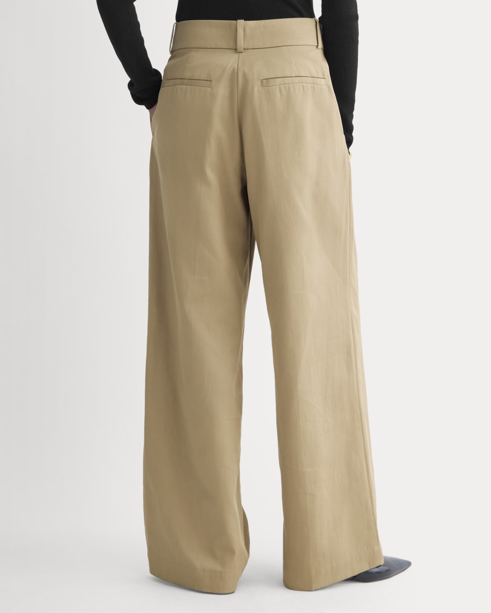 Wide-Leg Trouser in Buttersmooth | Ash Brown | 30