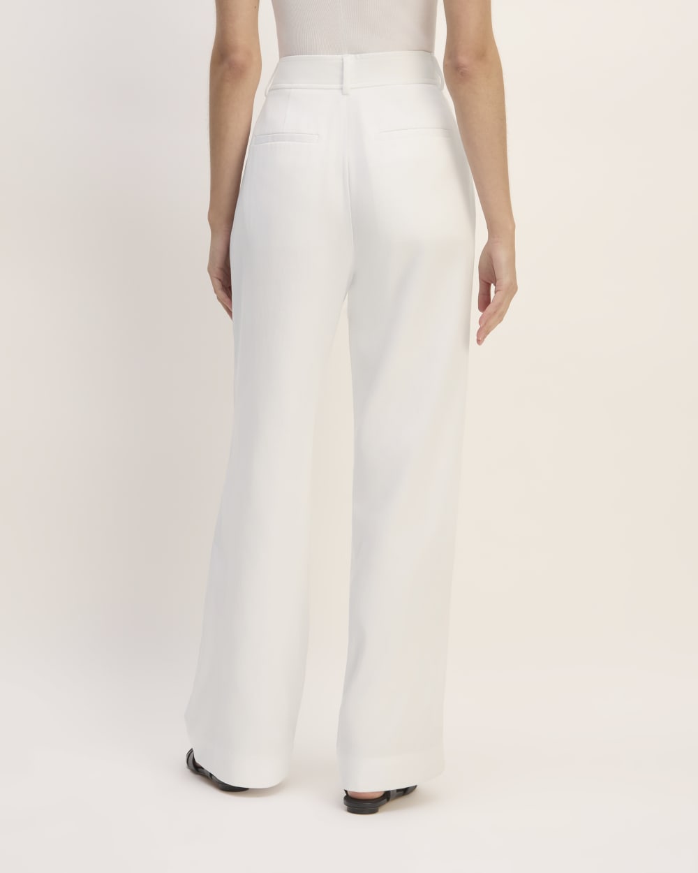 The Draper Pleated Pant in Buttersmooth | White | 32