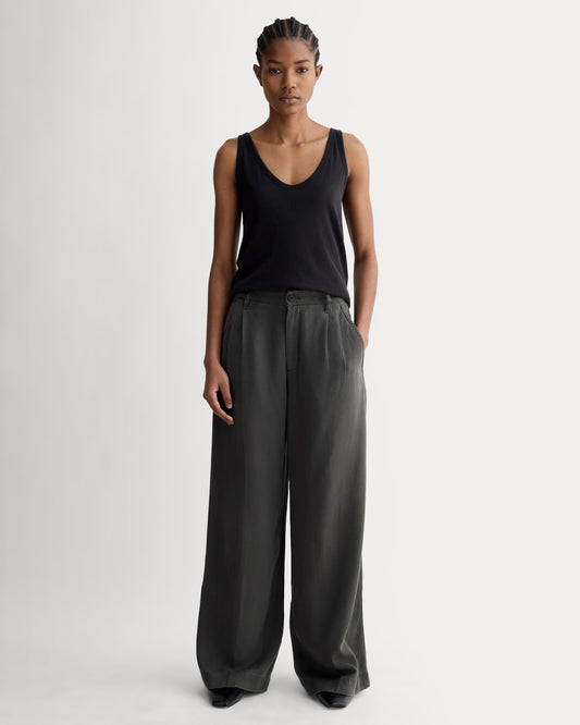 womens-tencel-twill-pleated-chino-graphite | primary