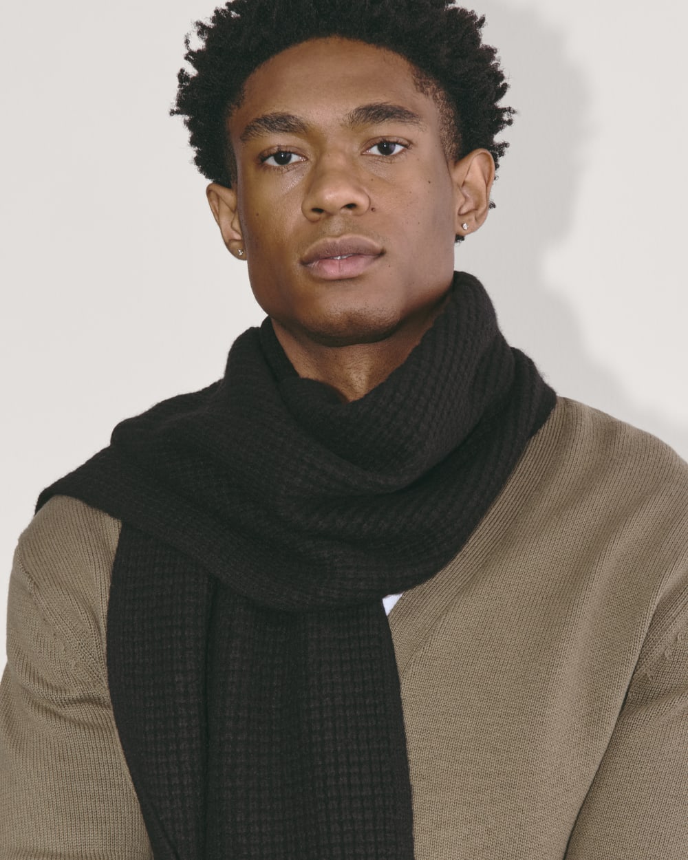 The Waffle Scarf | Black – Everlane
