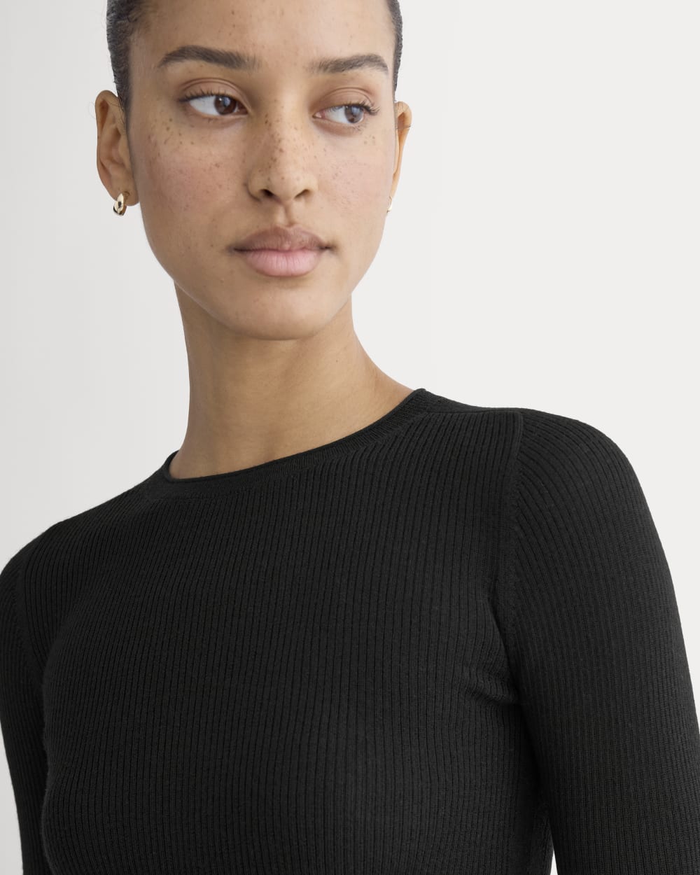 The Cropped Crew Top in Ultrafine Merino | Black – Everlane