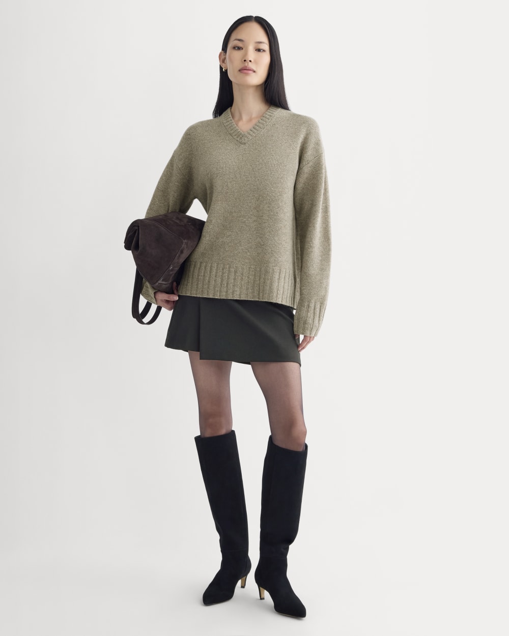 womens-v-neck-sweater-extrafine-merino-heather-soft-taupe