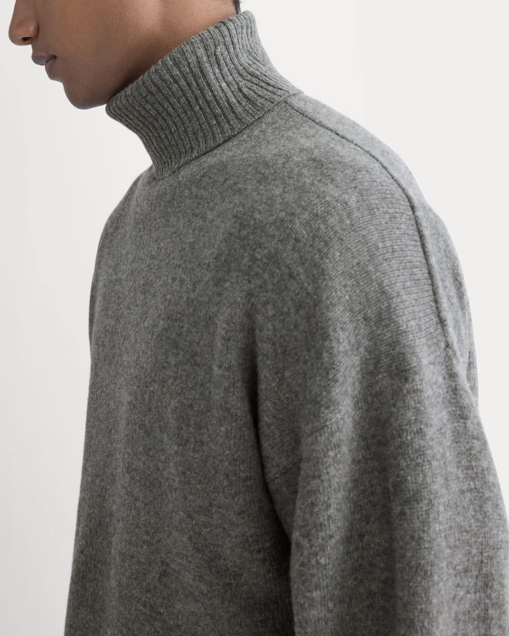 mens-luxe-merino-relaxed-turtleneck-heathered-charcoal