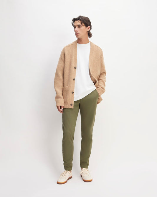 mens-performance-traveler-chino-kalamata | primary