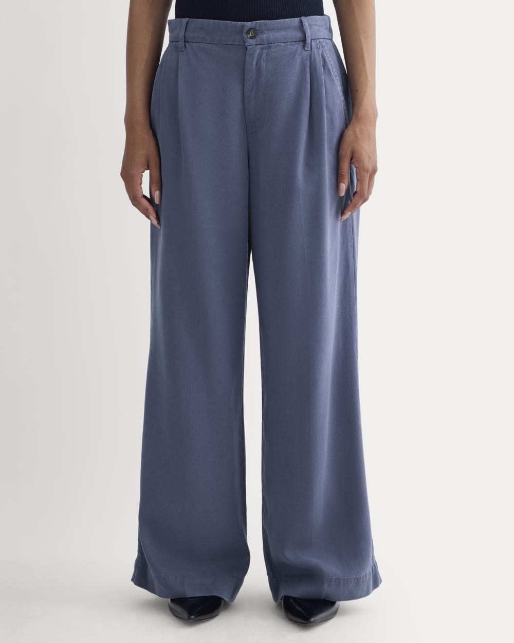 womens-tencel-twill-pleated-chino-indigo