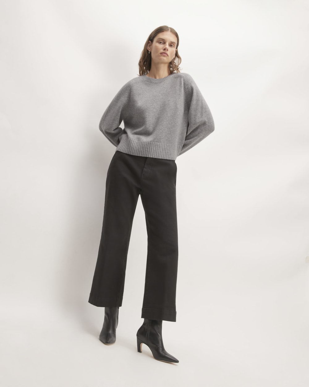 womens-cashmere-boxy-crew-sweater-heathered-grey