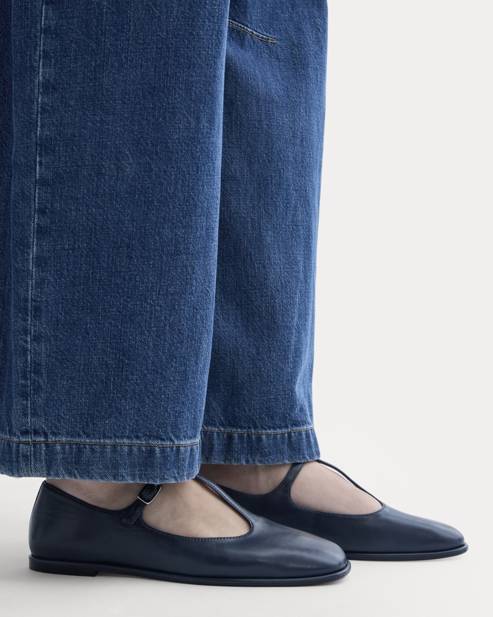 The Leather T-Strap Flat | Rum