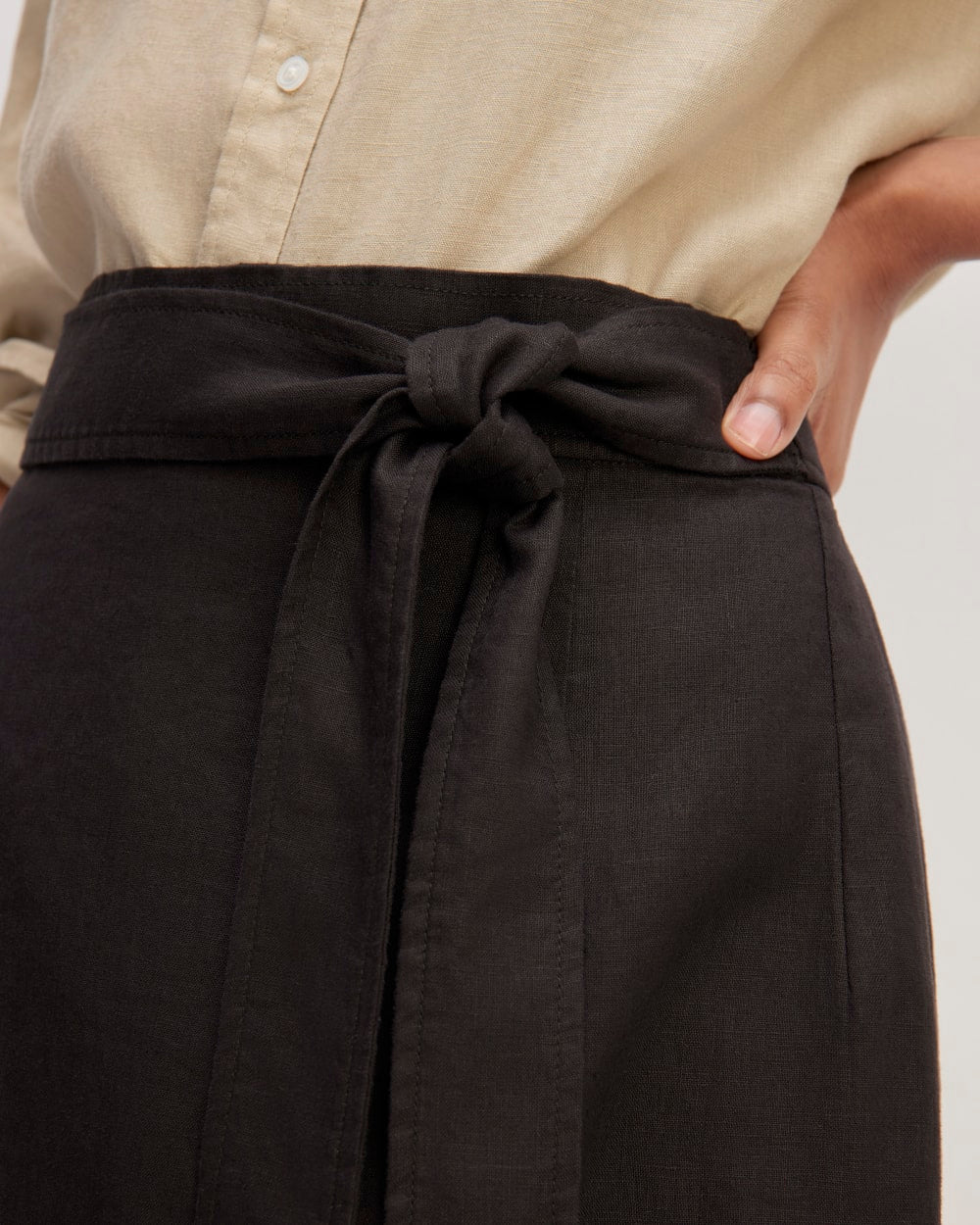 The Linen Wrap Skirt | Black – Everlane