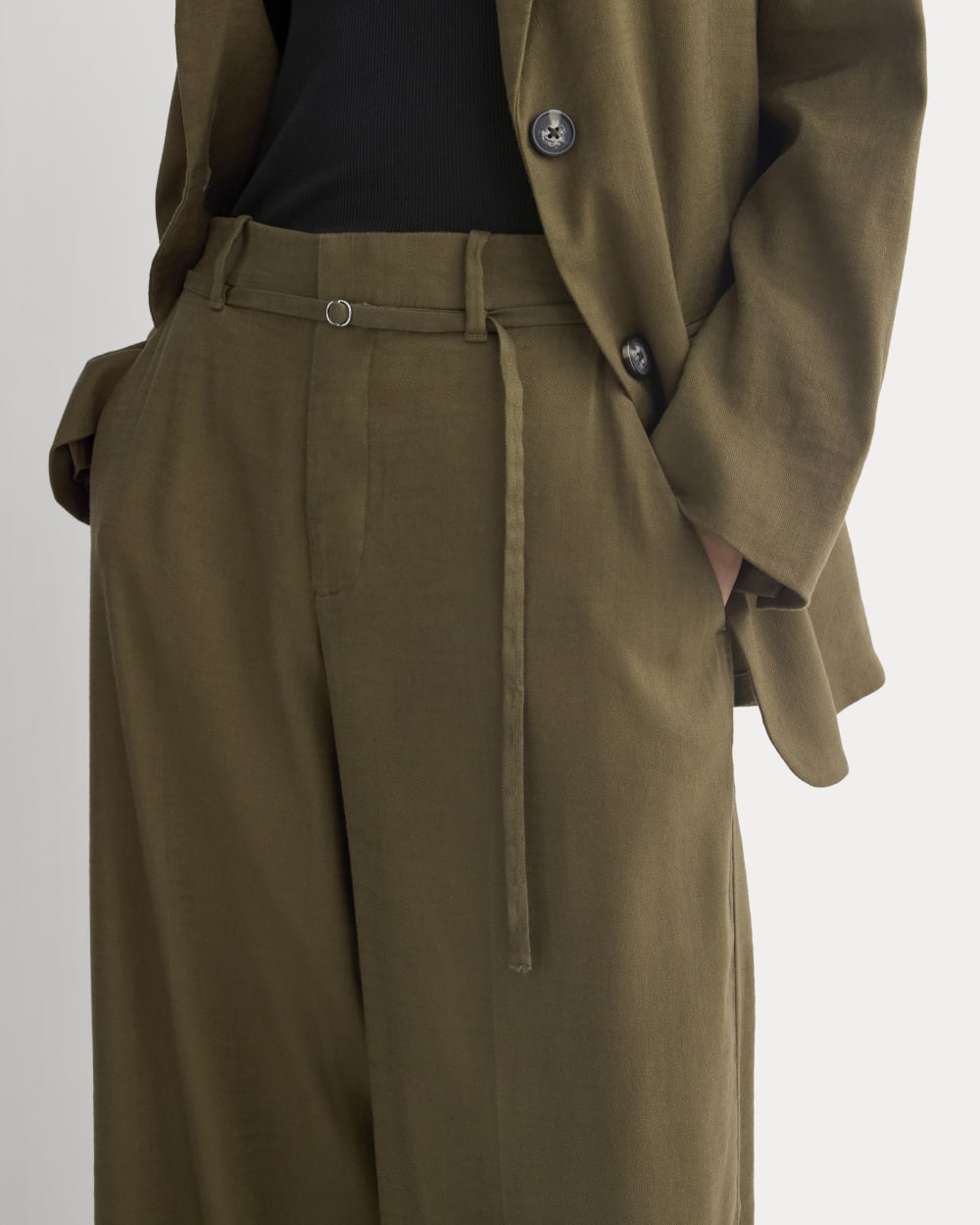 Wide-Leg Belted Pant in Stretch Linen | Beech | Regular – Everlane
