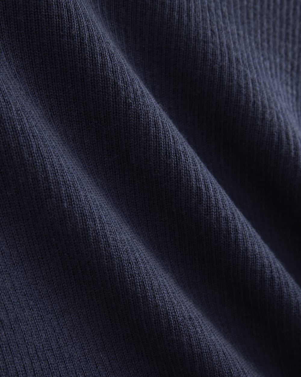 The Turtleneck in Ultrasoft Merino | Rich Navy – Everlane