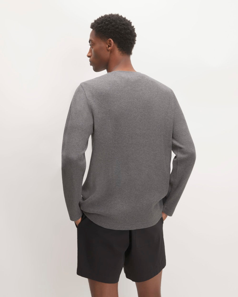 The Waffle Long-Sleeve Crew | Heathered Charcoal – Everlane