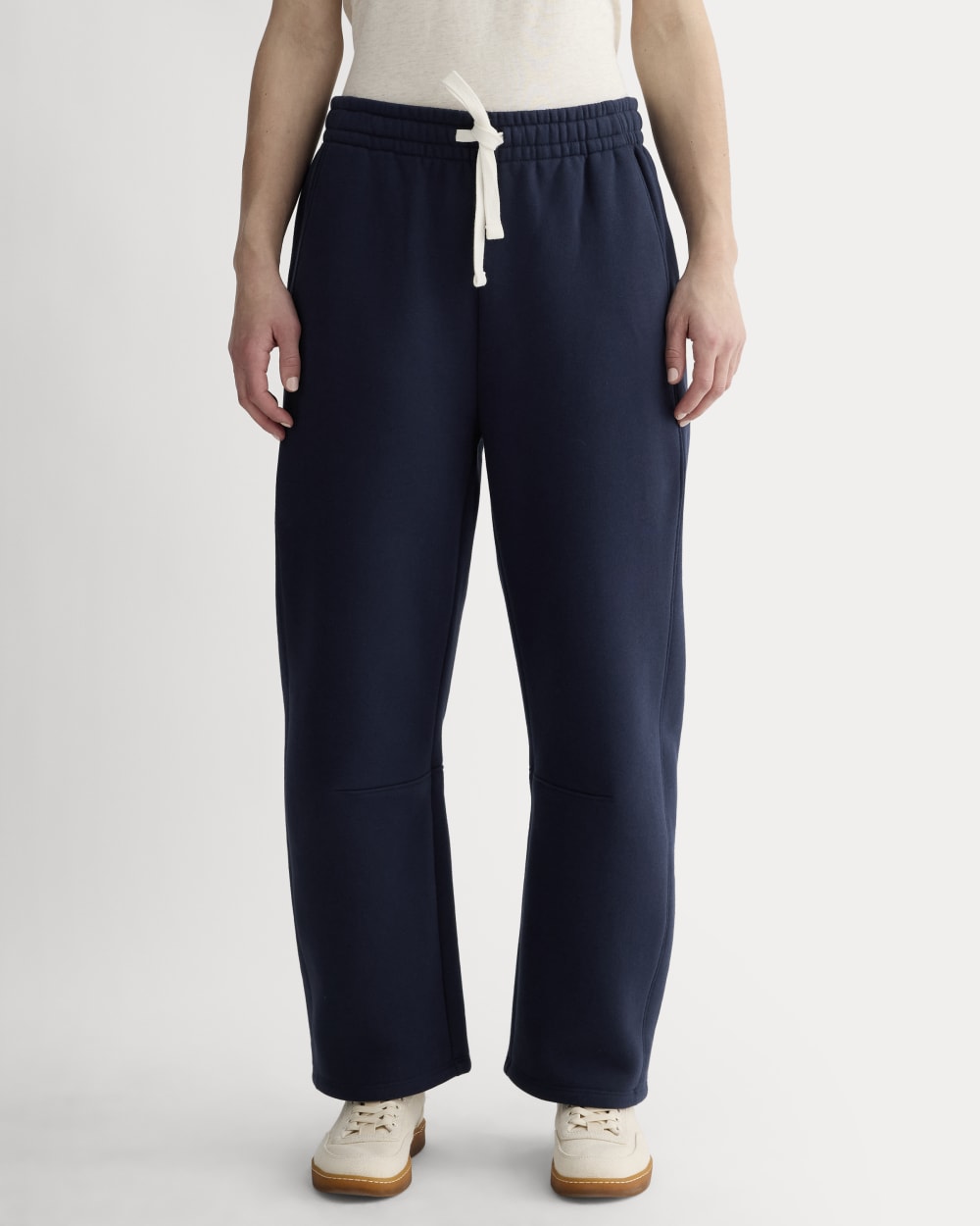 Luxe Fleece Barrel Sweatpant | Navy – Everlane