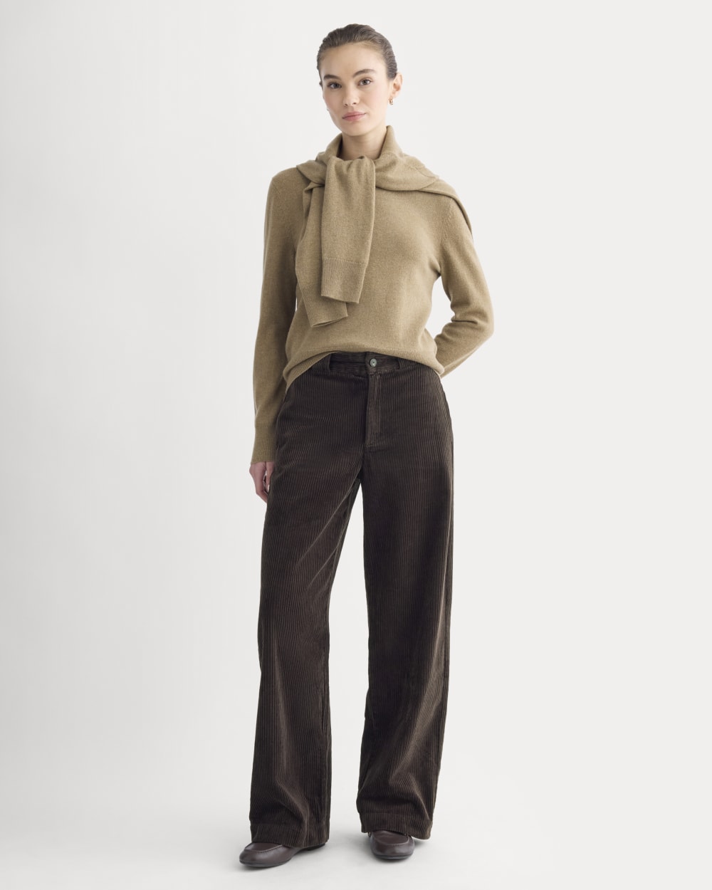 womens-cashmere-slim-crew-sweater-toast