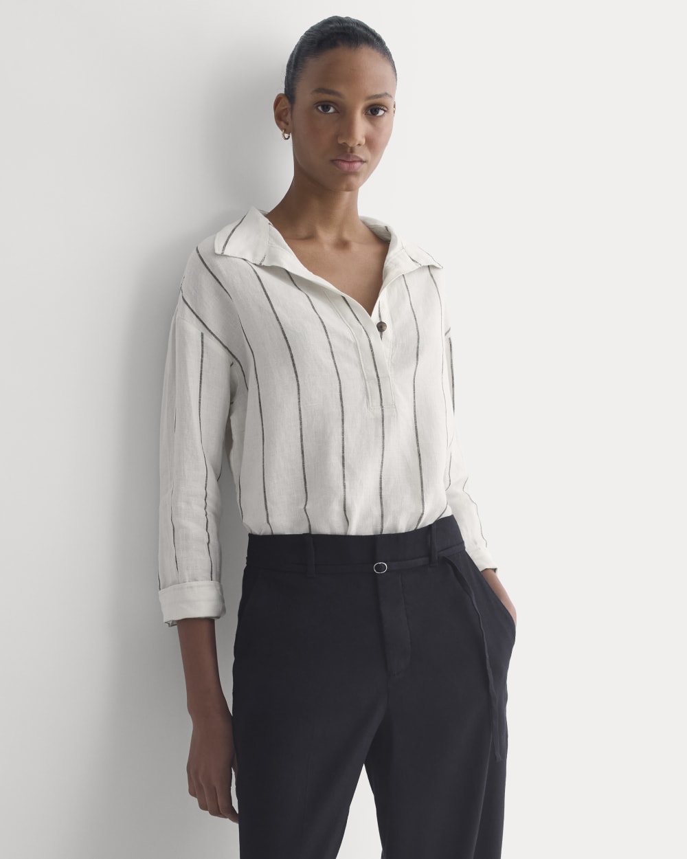 womens-popover-shirt-in-linen-gardenia-meteorite | primary