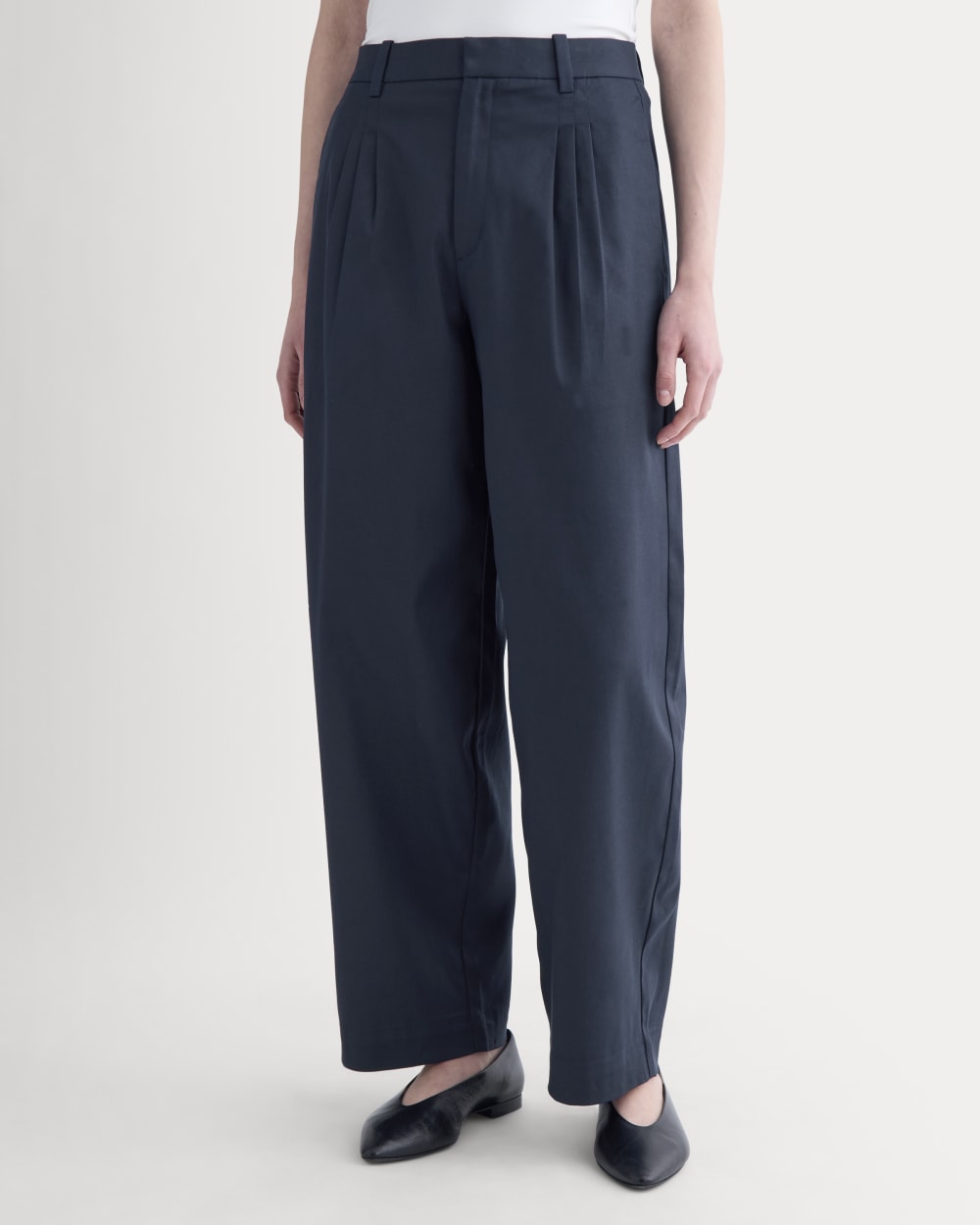 womens-tailored-drape-balloon-pant-navy