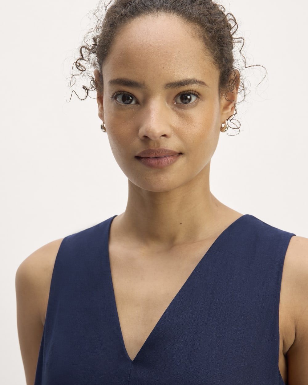 The Linen V-Neck Maxi Dress | Navy Everlane The Linen V-Neck Maxi Dress | Navy Everlane