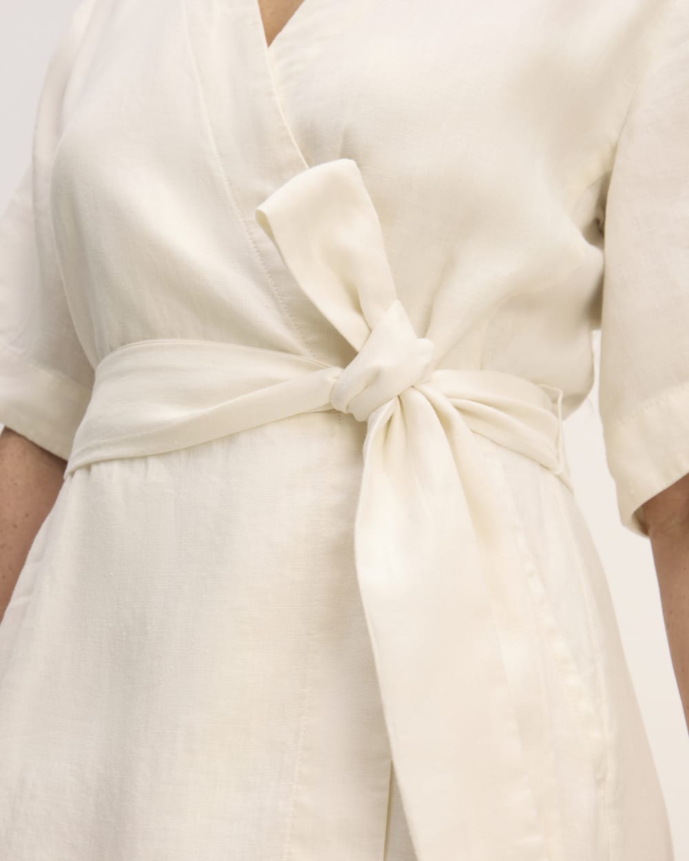 The Wrap Dress in Linen | Bone Everlane The Wrap Dress in Linen | Bone Everlane