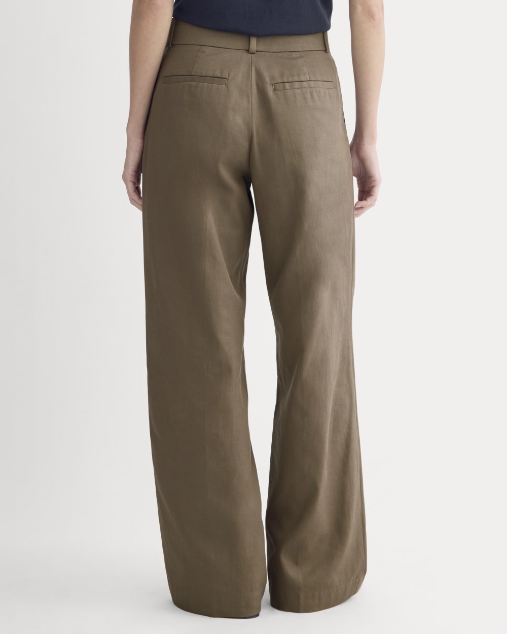 Wide-Leg Trouser in Buttersmooth | Deep Taupe | 32