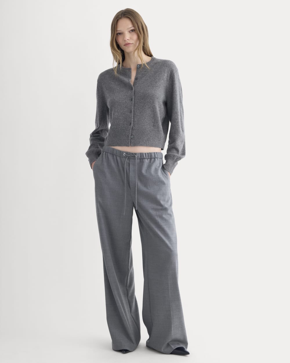 womens-cashmere-in-cropped-cardigan-heather-charcoal