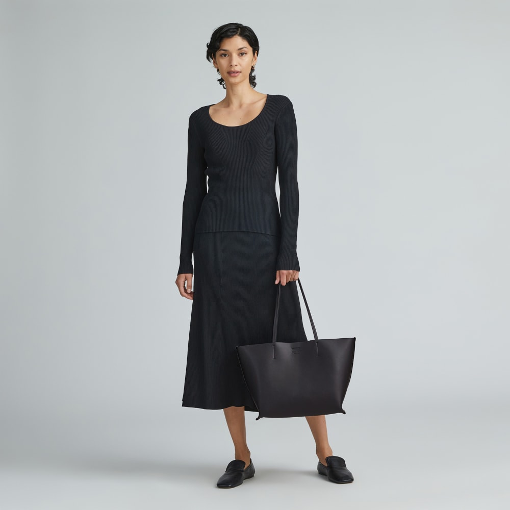womens-luxe-medium-italian-leather-tote-black | alt