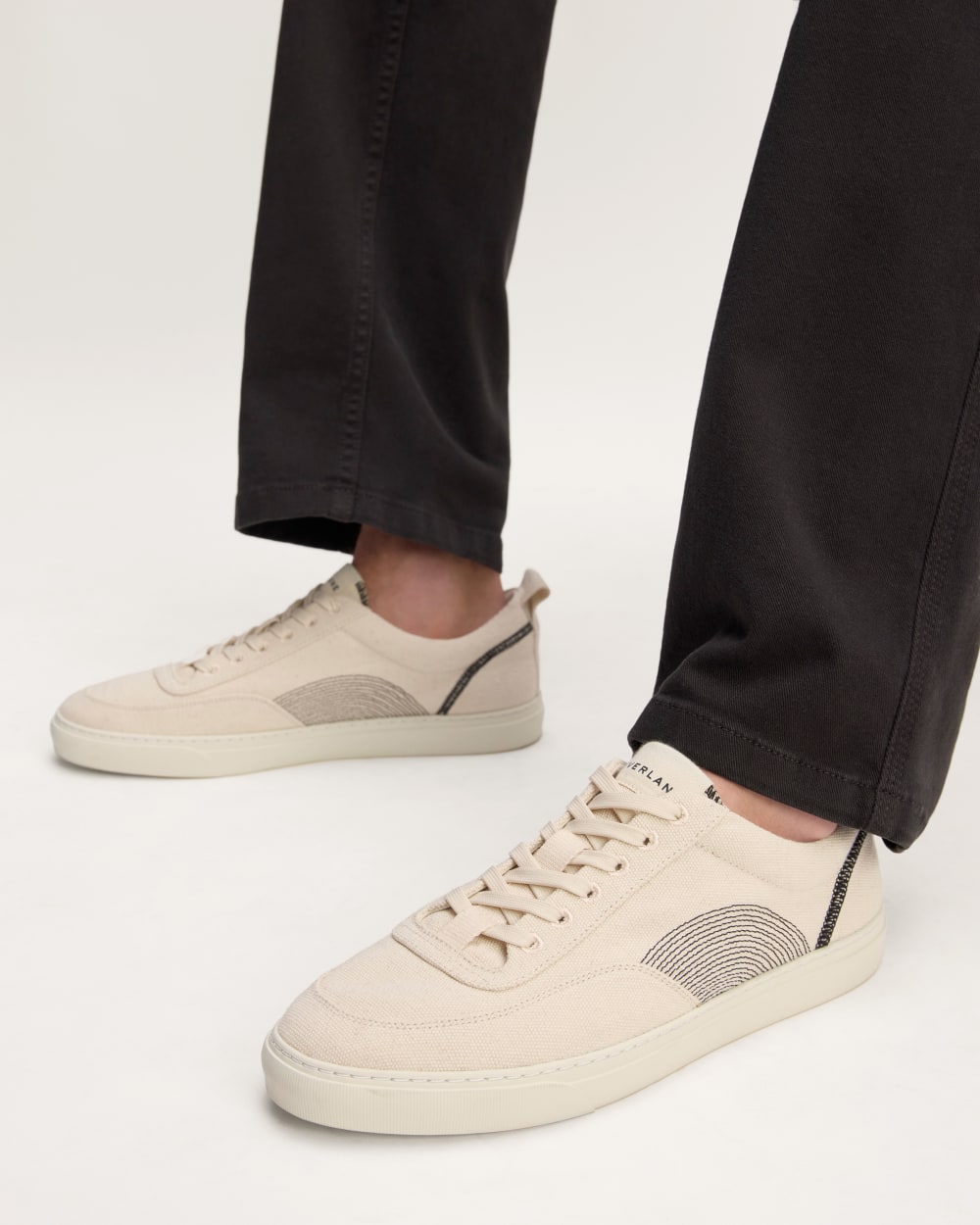 mens-tread-bare-sneaker2-canvas-black