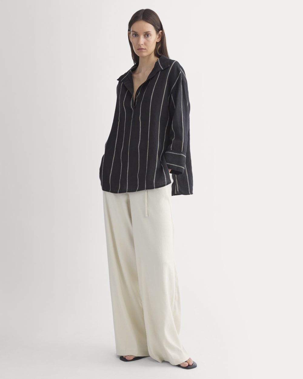 womens-popover-shirt-in-linen-black