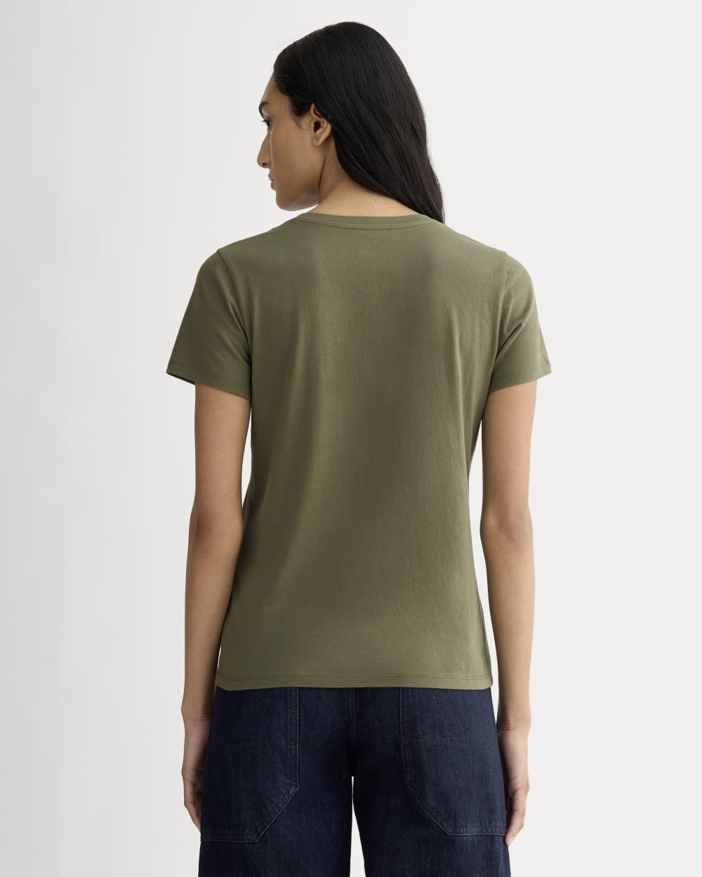 The Slim V-Neck Tee in Essential Cotton | Kalamata – Everlane