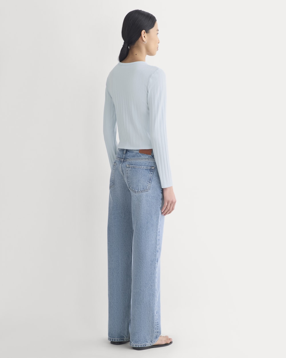 womens-cardigan-in-pointelle-skywriting