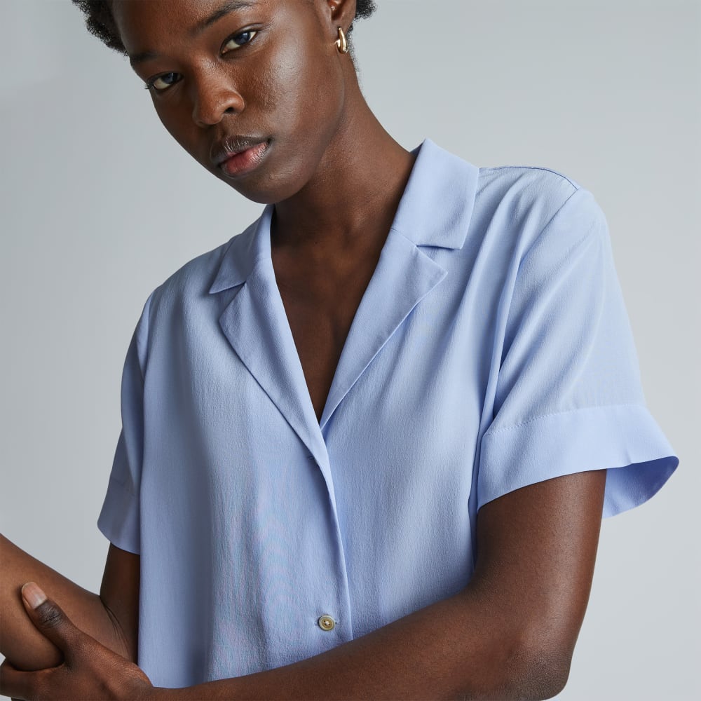 The Notch Shirt in Washable Silk | Periwinkle – Everlane