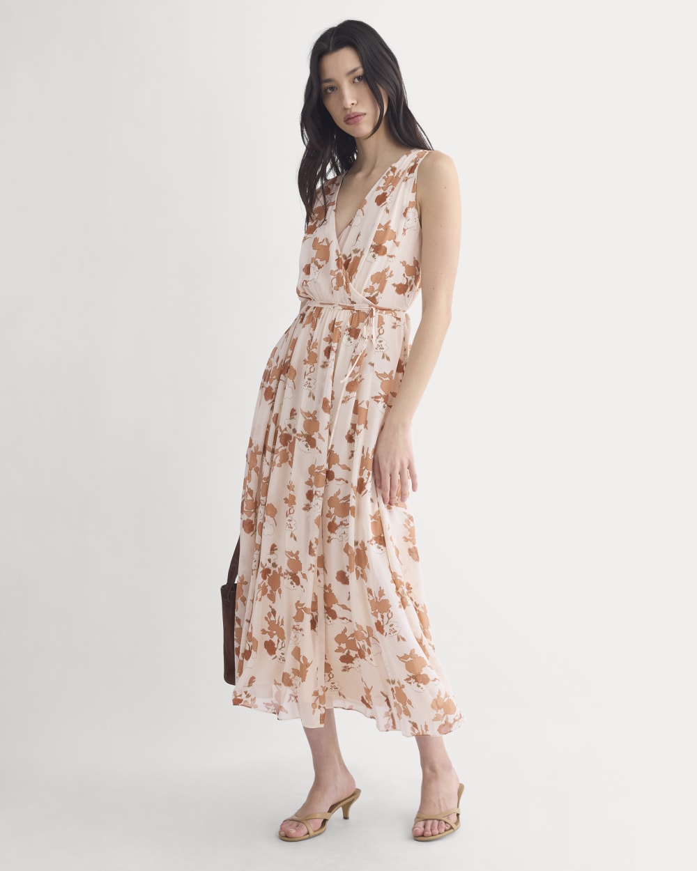 womens-maxi-dress-in-silk-georgette-soft-floral | primary