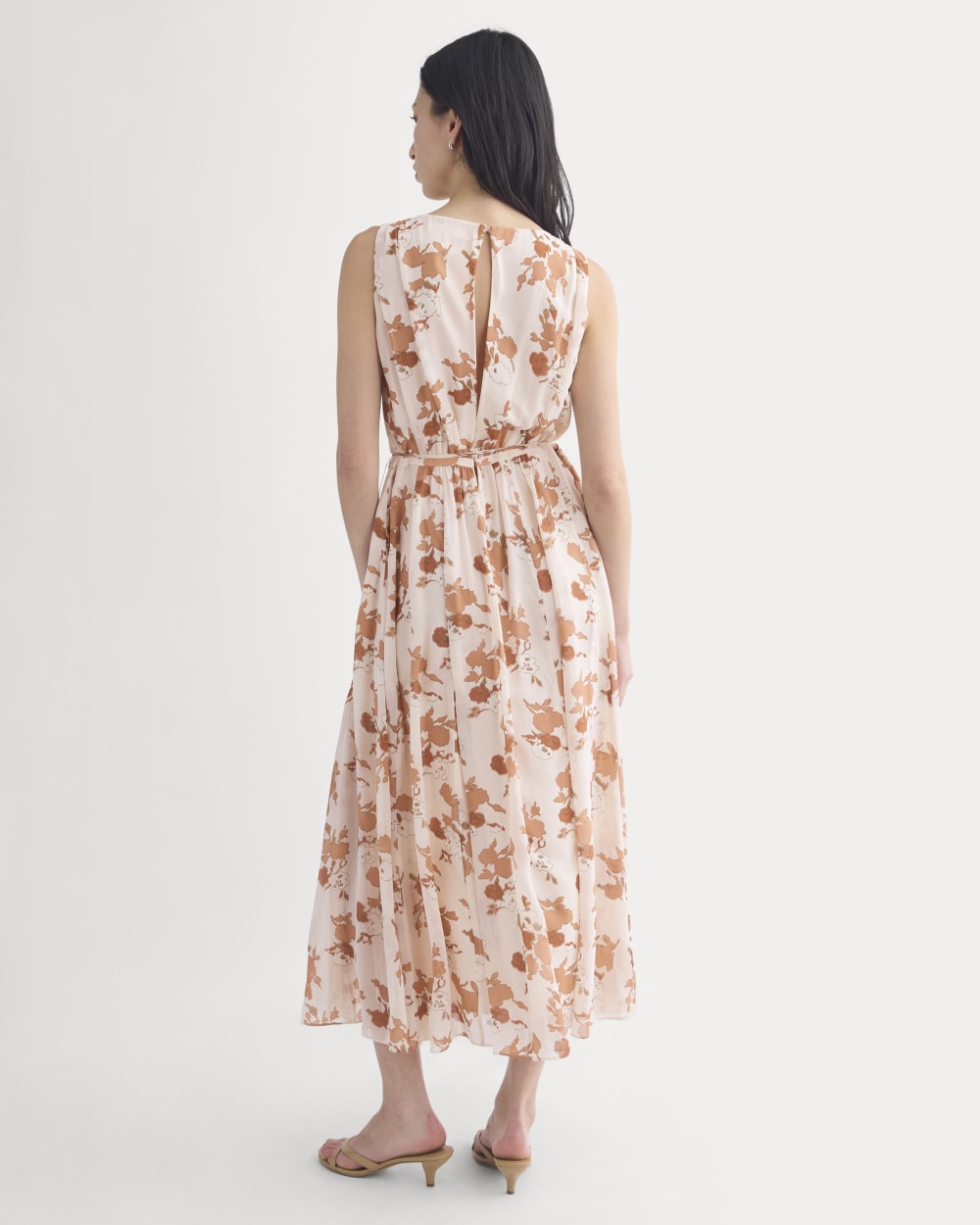 womens-maxi-dress-in-silk-georgette-soft-floral