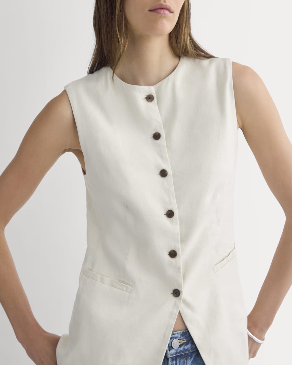 womens-long-vest-in-stretch-linen-birch