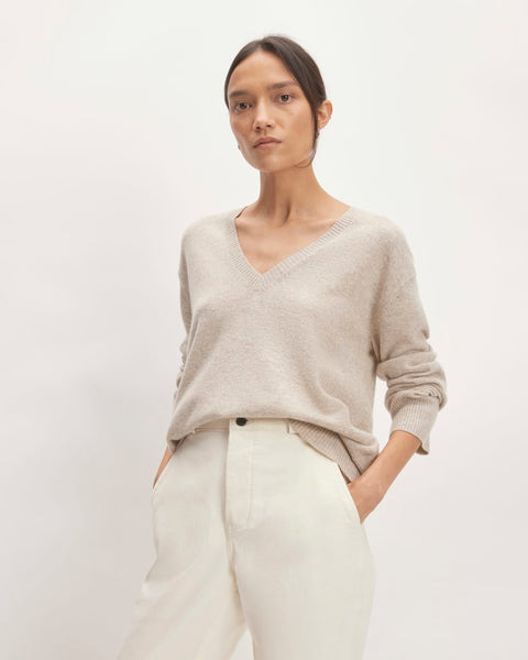 The Classic V in Cashmere | Canvas – Everlane